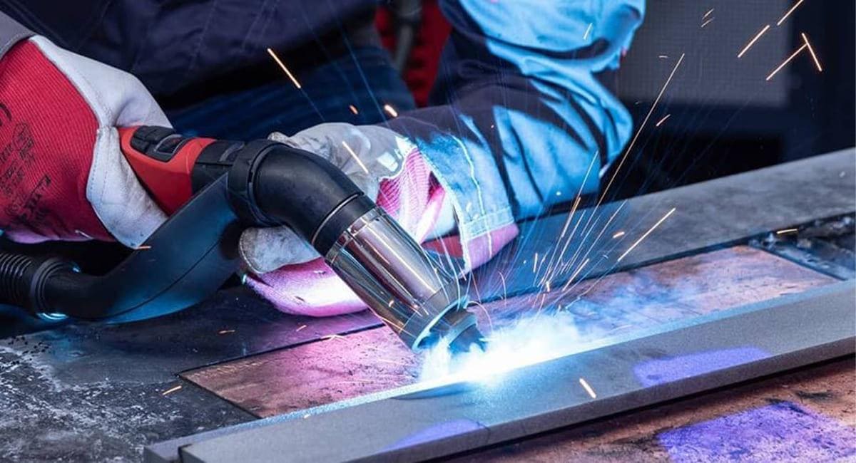Bernhardt: Specialized Metalwork & Welding